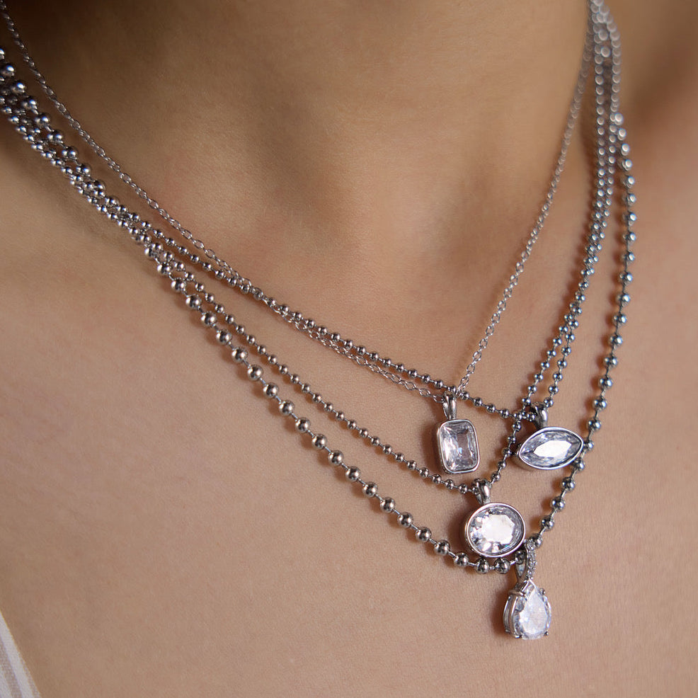 Collar cadena bolitas piedra circular