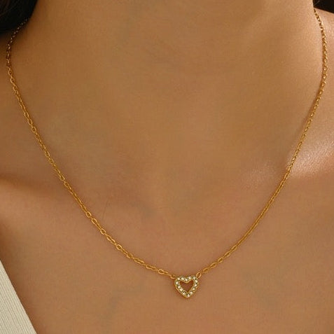 Collar corazón contorno brillos