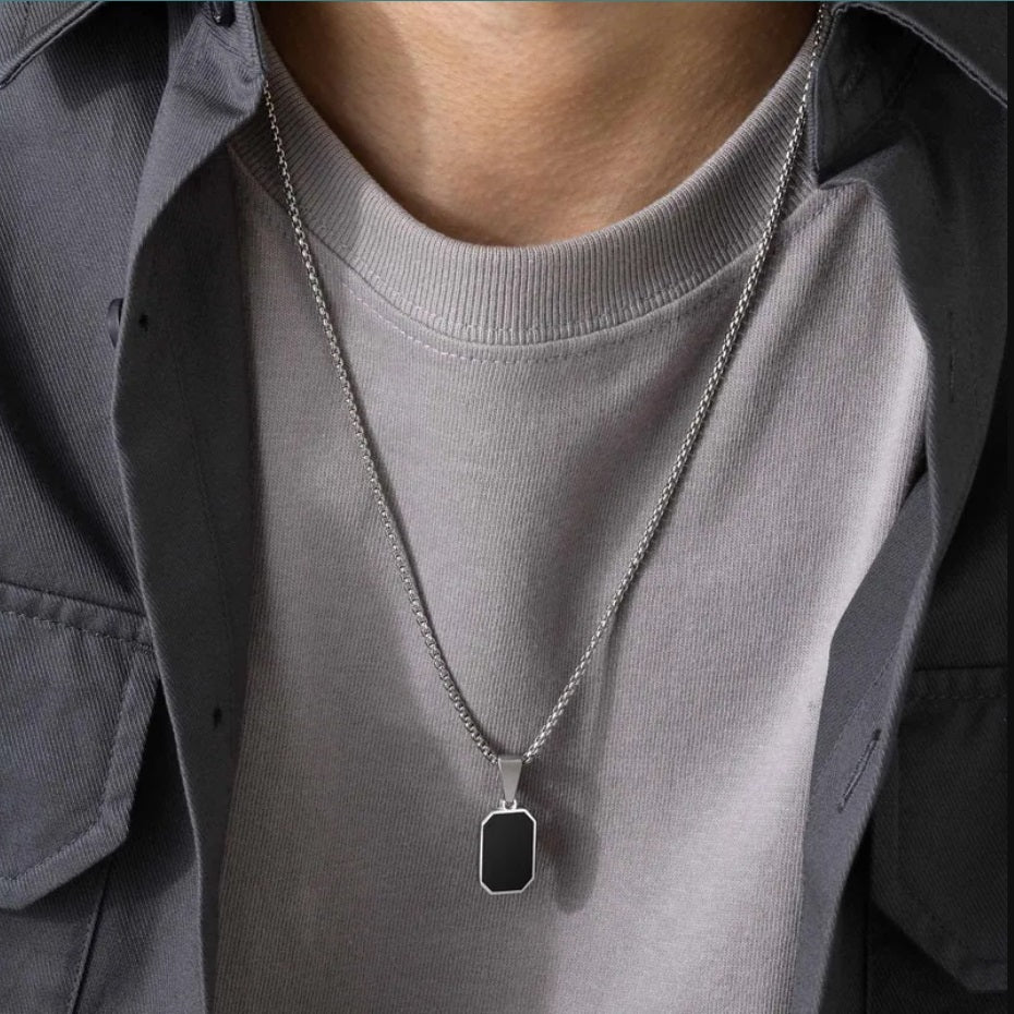 Collar octagonal piedra negra